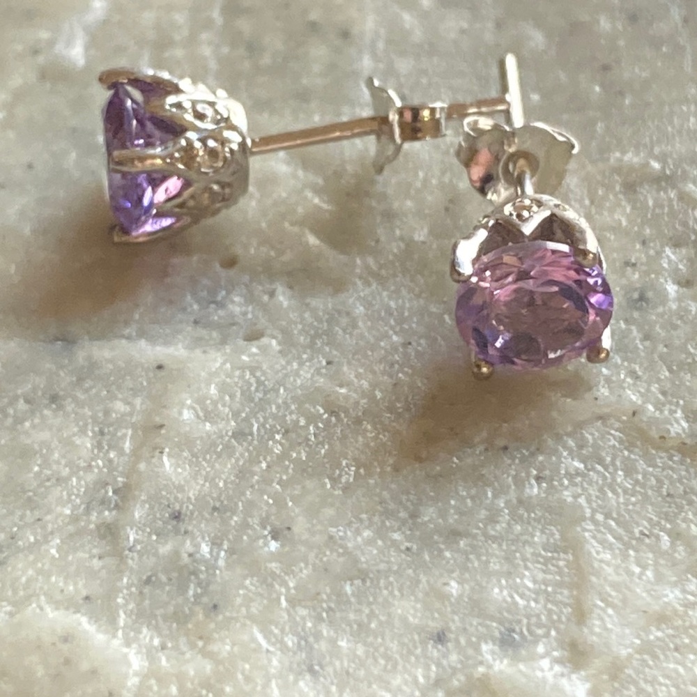 *SOLD*🆕Thailand FAS Sterling Silver Amethyst and White Topaz Crown Stud Earrin - Picture 5 of 12